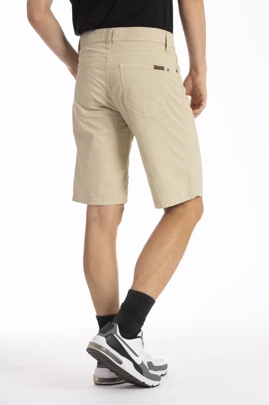 Relaxed Bermuda shorts in GENESYX straight cut cotton canvas 