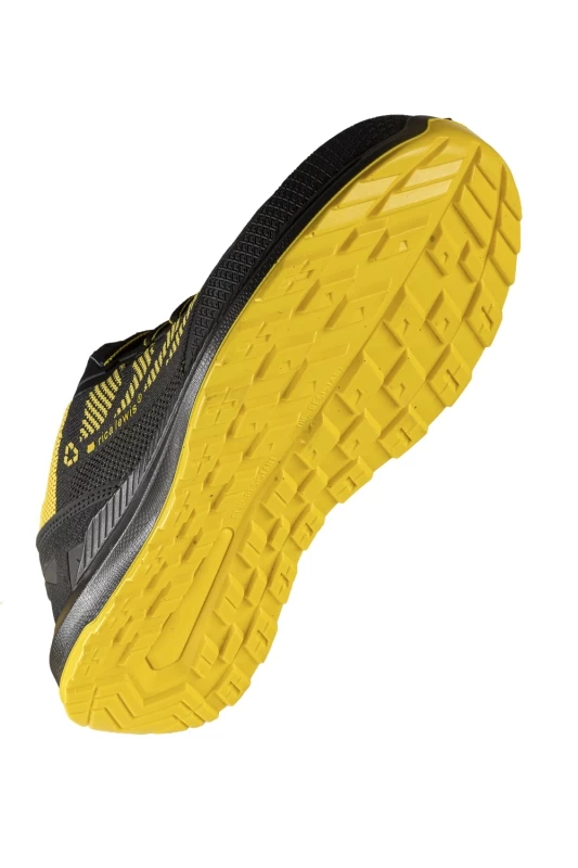 Lightweight and breathable safety shoe PYTHON