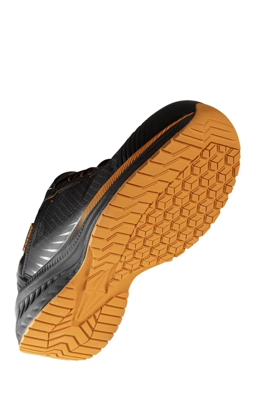Lightweight and breathable safety shoe VIPER